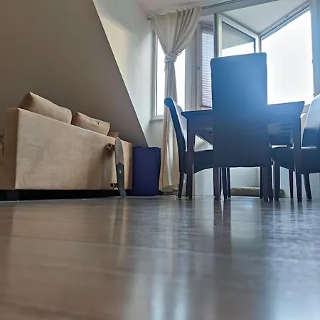 Komfort Citytrain Messe Business Erholung Wifi Mit Magentatv Bis 4 Pers Appartement